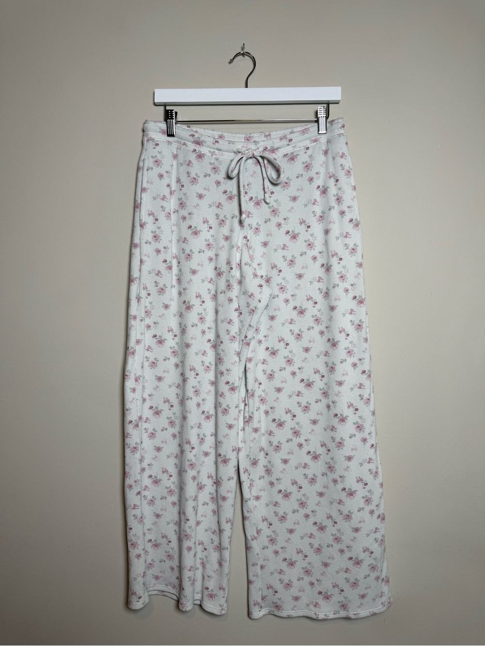 Gilly Hicks | Floral Pajama Set Waffle Knit Lounge Sleepwear 2 Pc | Medium - Picture 4 of 16